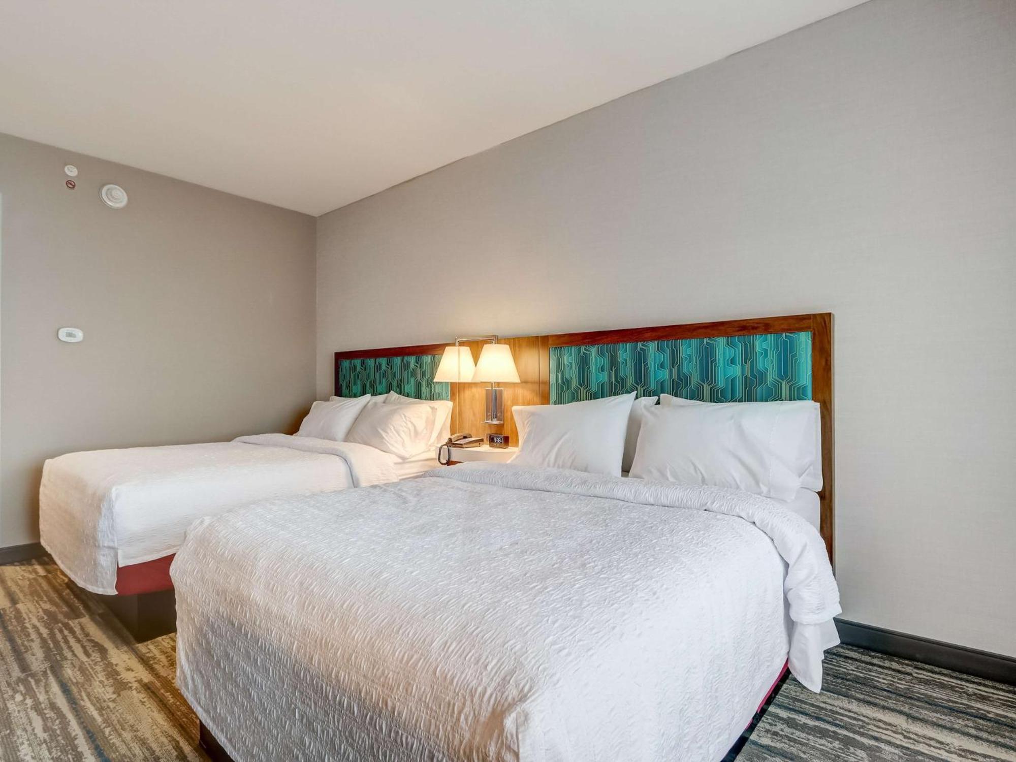 Hampton Inn & Suites Cincinnati Midtown Rookwood Exterior foto